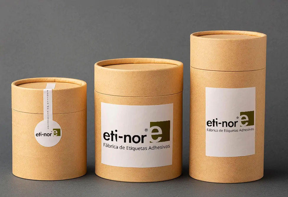 Etiquetas adhesivas, etiquetas personalizadas, stickers, impresión de etiquetas, etiquetas de productos, etiquetas de envío, etiquetas promocionales, etiquetas para envases, etiquetas de vinilo, etiquetas de papel, etiquetas transparentes, etiquetas metalizadas, etiquetas troqueladas, etiquetas con logo, diseño de etiquetas, impresión de alta calidad