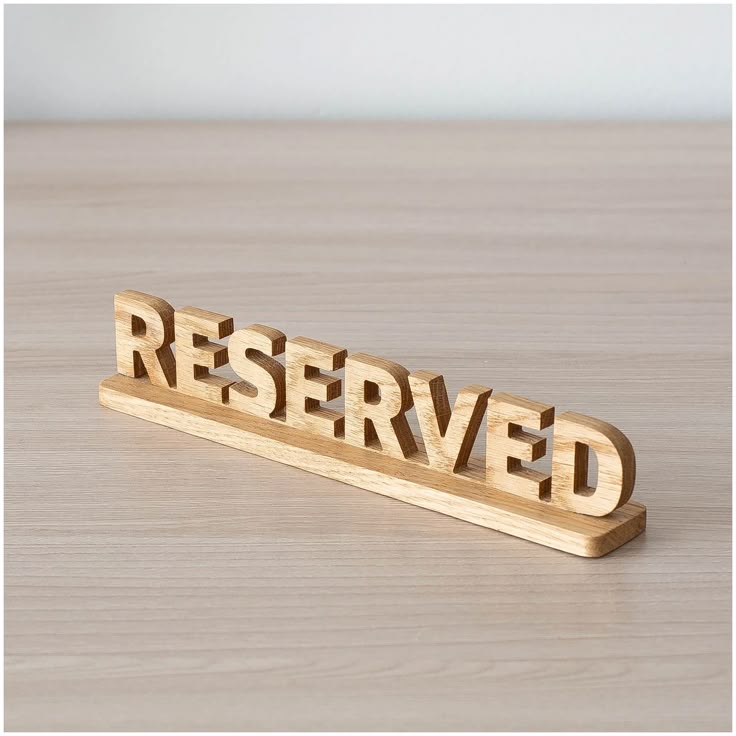 indicadores de mesa reservado, reservado mesa, letreros reservados, señalización mesas, indicadores restaurantes, indicadores bares, indicadores cafeterías, reservado personalizado, señalización eventos, decoración mesas.
